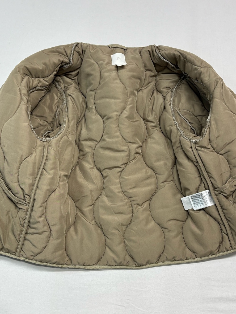 H&M Women’s Lightweight Quilted Liner Puffer Jacket in Beige Tan XS - 542 - Picture 6 of 7